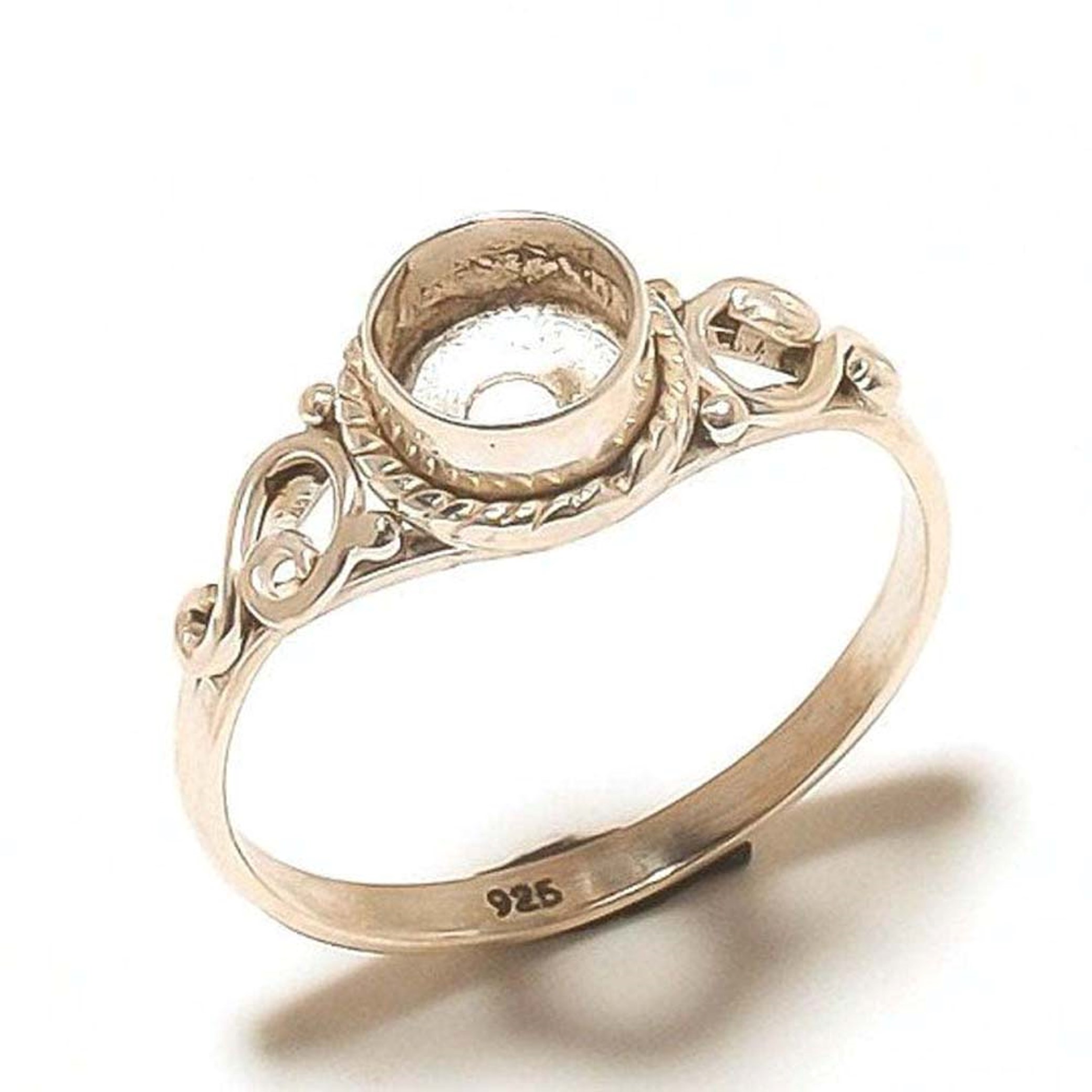925 Sterling Silver Round Ring