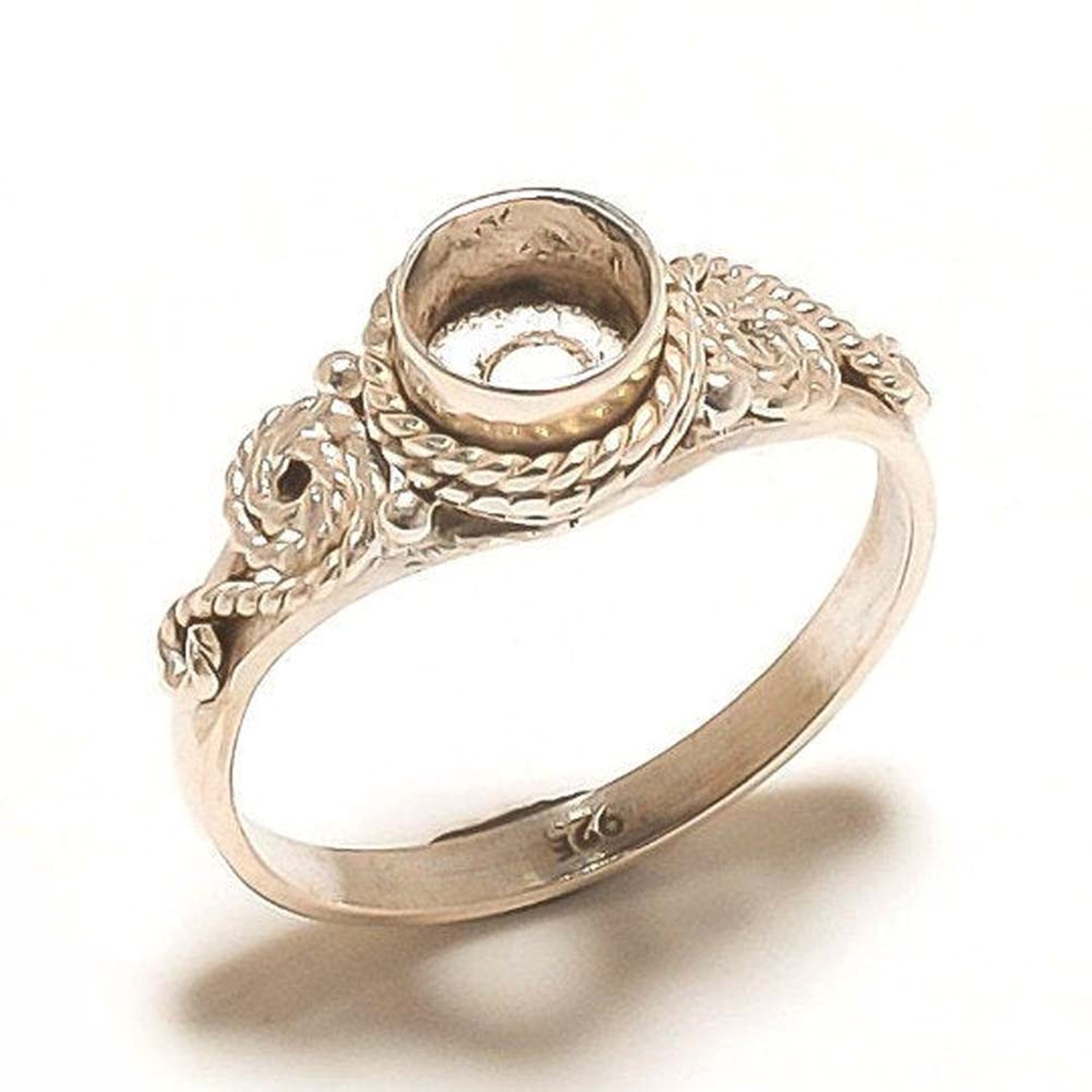 925 Sterling Silver Round Bezel Ring